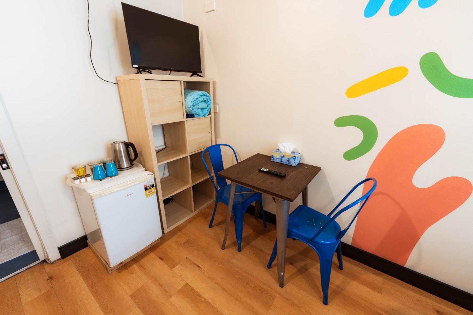 Double Room Private Bathroom Ages 18 plus
