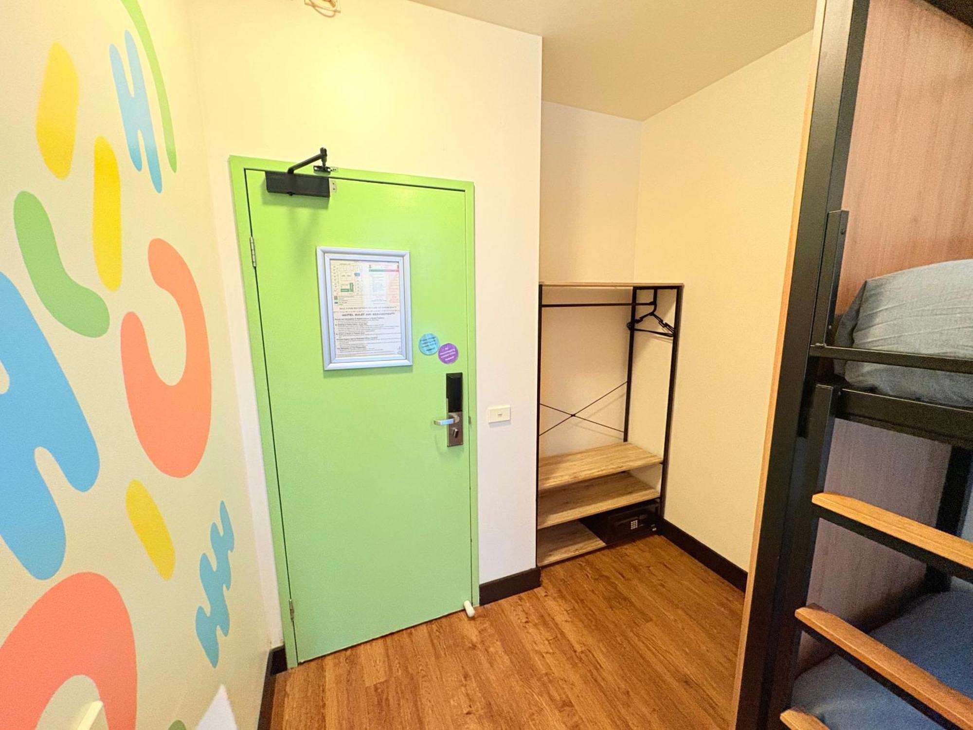 Budget bunk room Ages 18 plus