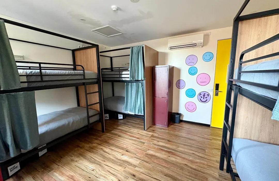 Flinders Backpackers-1