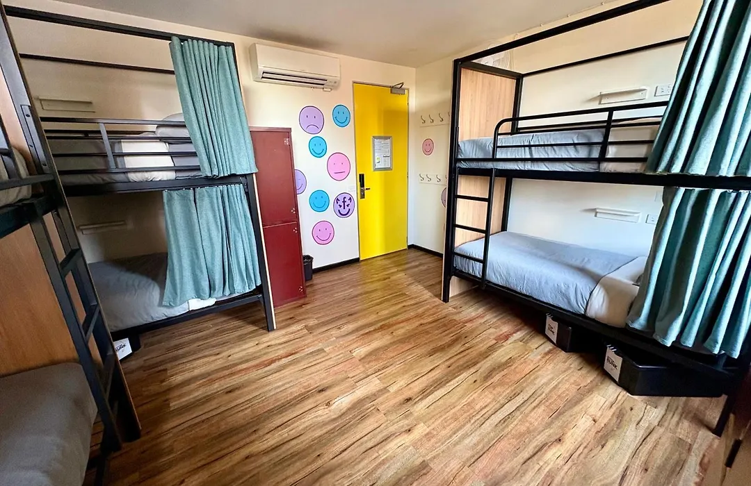 Flinders Backpackers-1