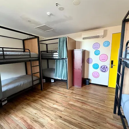Flinders Backpackers-2